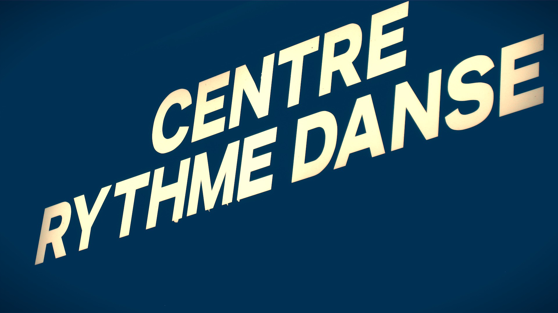 Photo panneau lumineux du Centre Rythme Danse